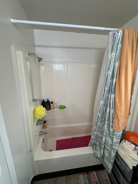 More Photos Of 5022 W Washington Blvd, Los Angeles Apartments For Sale