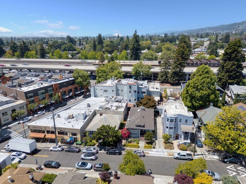 More Photos Of 5636 College Ave, Oakland Apartments For Sale