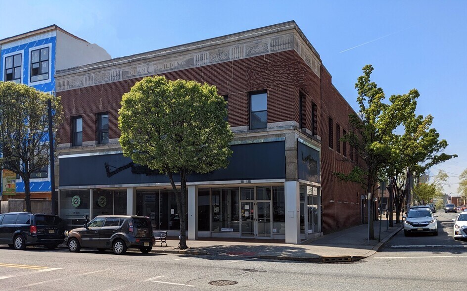 More Photos Of 493-495 Broadway, Bayonne Storefront Retail Office For Lease