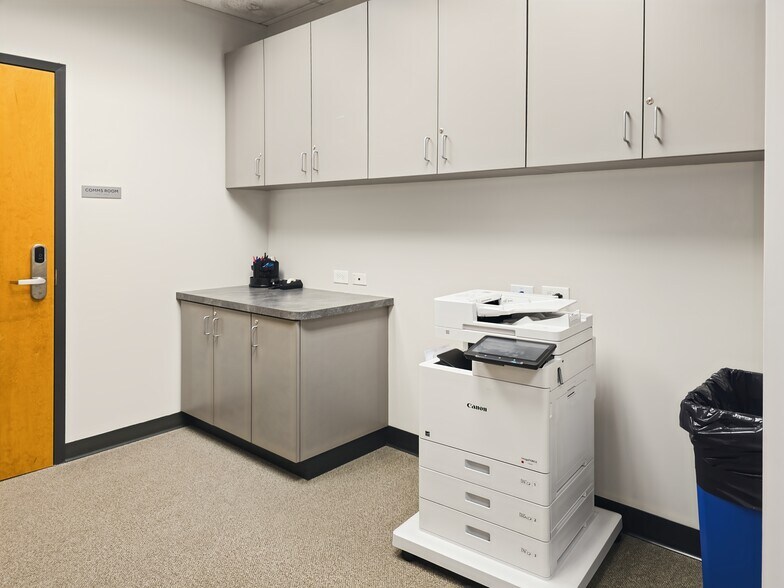 More Photos Of 354 Newnan Crossing Byp, Newnan Coworking Space