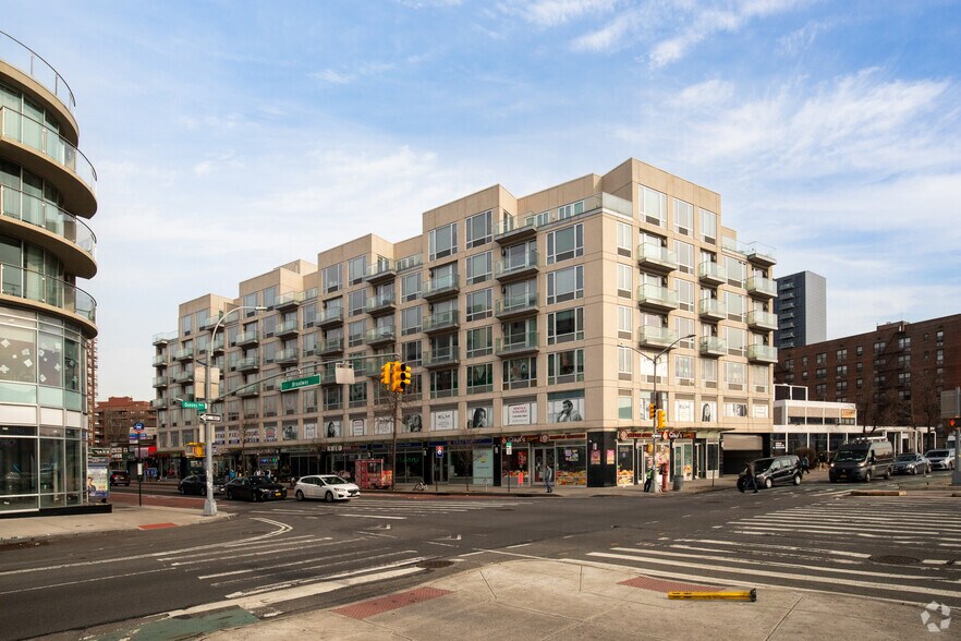 Primary Photo Of 86-55 Broadway, Elmhurst Apartments For Lease