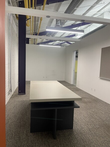 More Photos Of 55-61 Valley St, Pasadena Storefront Retail Office For Lease