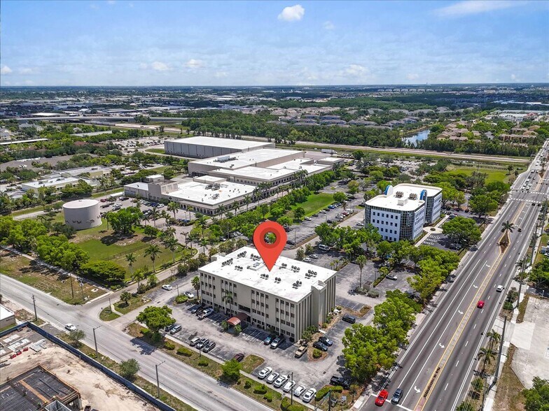 More Photos Of 3949 Evans Ave, Fort Myers Medical For Sale