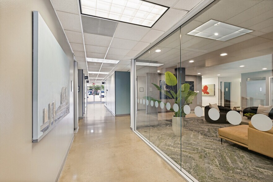 More Photos Of 1300 Bay Area Blvd, Houston Office For Lease