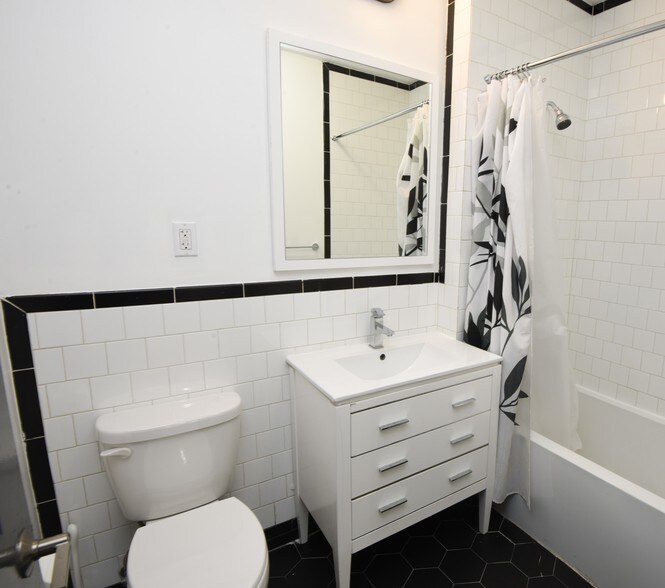 More Photos Of 546 W 188th St, New York Apartments For Sale