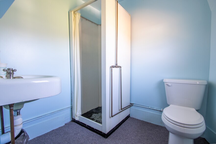 More Photos Of 263 Como Rd, Lake Como Specialty For Sale