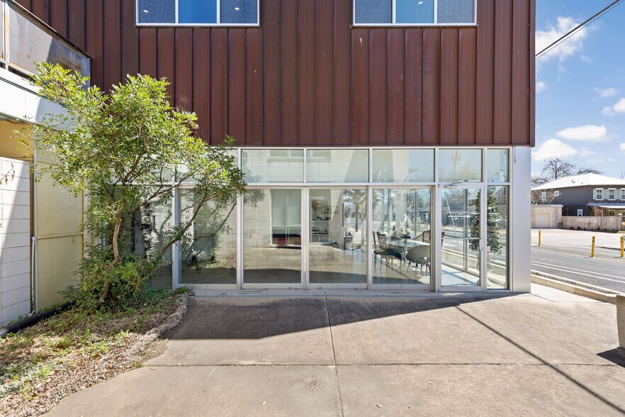 More Photos Of 508 E 53rd St, Austin Loft Creative Space For Sale