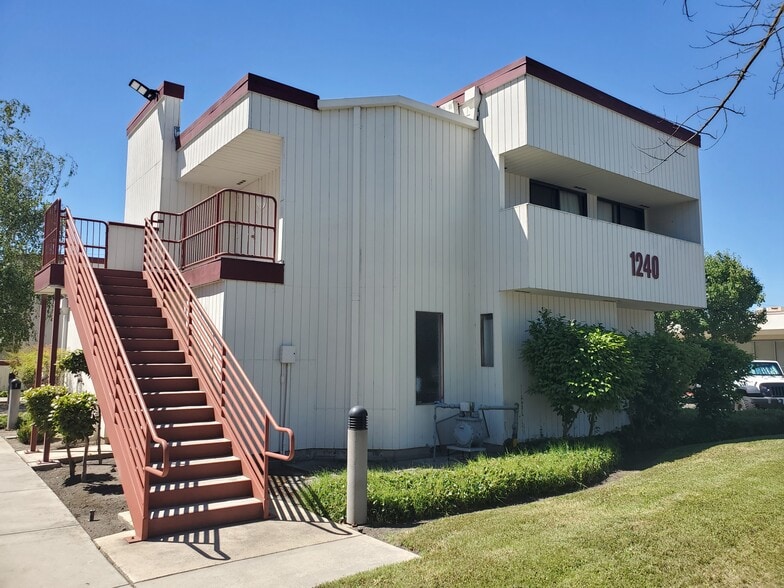 More Photos Of 1240 W Robinhood Dr, Stockton Medical For Lease
