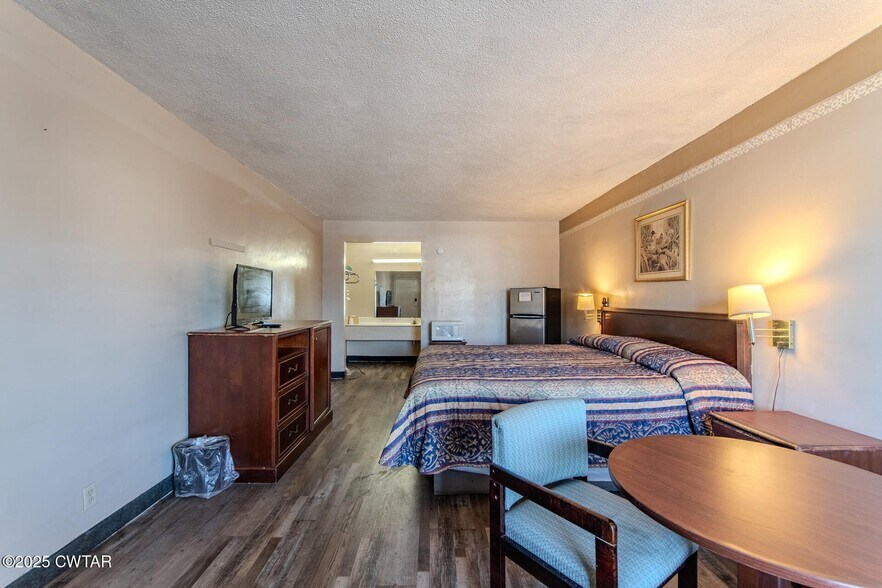 More Photos Of 618 N 22nd Ave, Humboldt Hotel For Sale