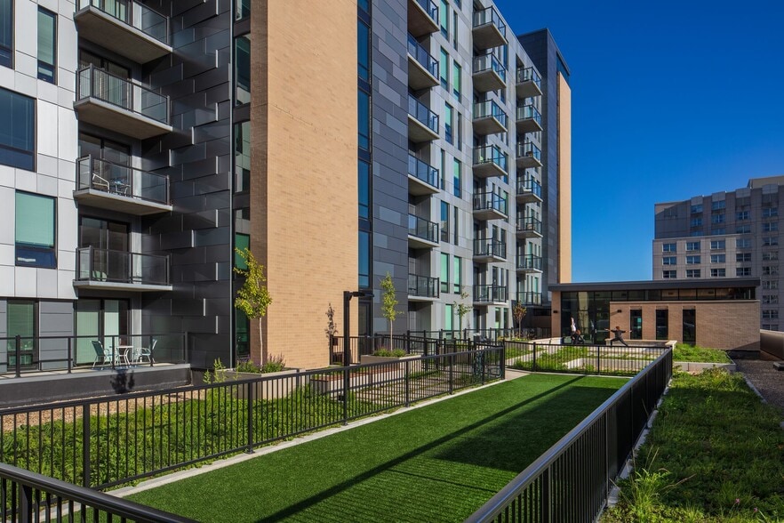 More Photos Of 216 S Pinckney St, Madison Apartments For Lease