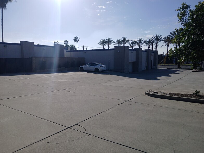 More Photos Of 1595 W Foothill Blvd, Upland Freestanding For Lease