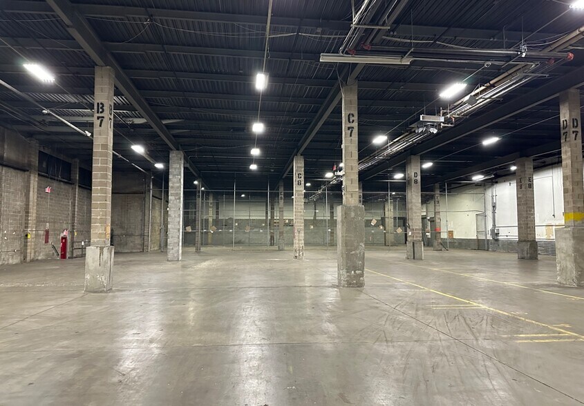 More Photos Of 10101 Avenue D, Brooklyn Distribution For Lease