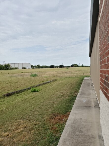 More Photos Of 1705 S Fort Hood Rd, Killeen Freestanding For Lease