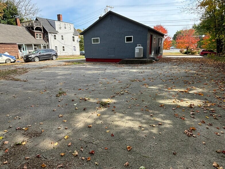 More Photos Of 107 Water Street, Farmington Office For Sale