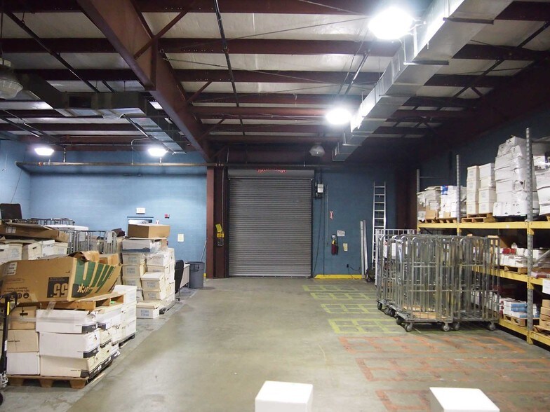 More Photos Of 3200 Wellons Blvd, New Bern Office For Sale
