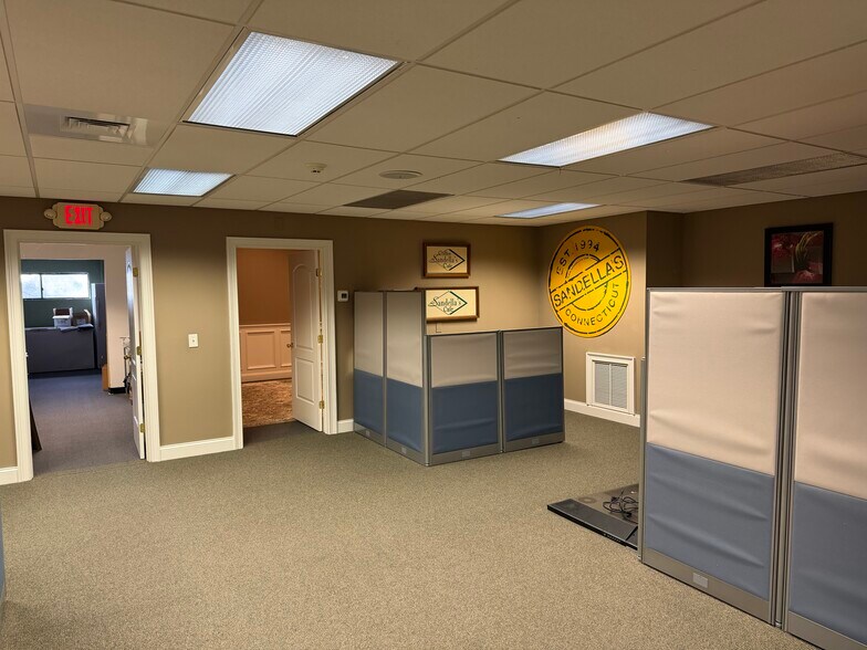 More Photos Of 9 Brookside Rd, Redding Showroom For Sale