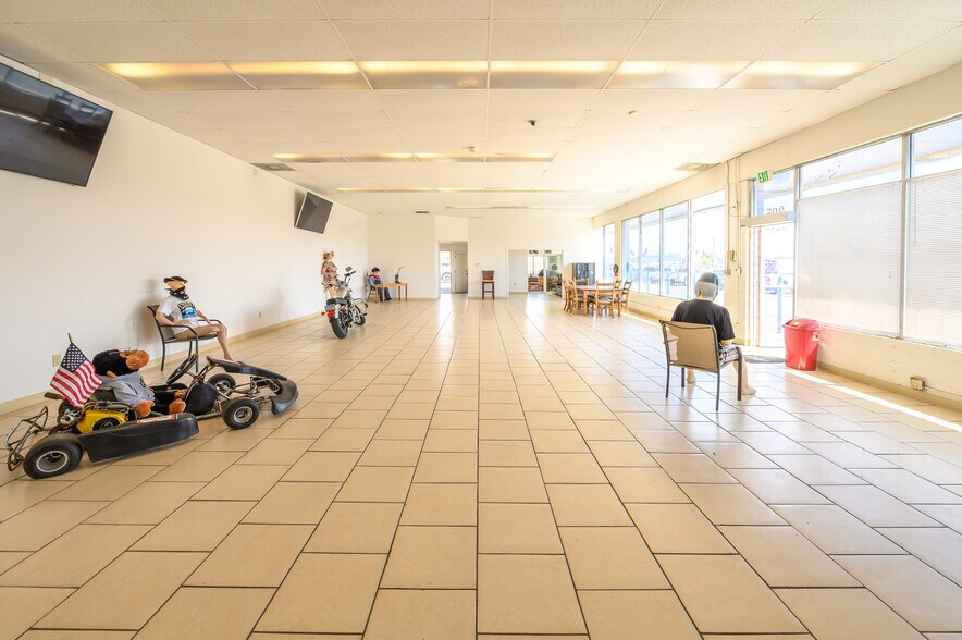 More Photos Of 295 Kietzke Ln, Reno General Retail For Lease