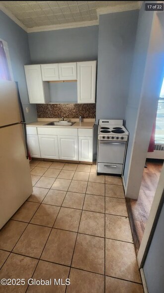 More Photos Of 24 2nd Ave, Troy Apartments For Sale