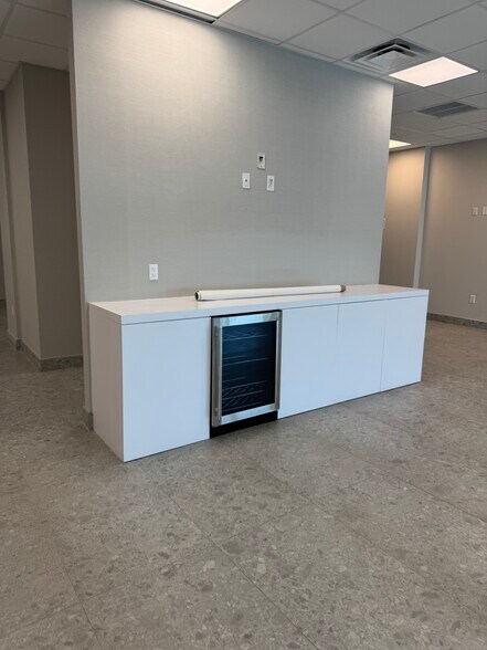 More Photos Of 2820 NE 214th St, Aventura Loft Creative Space For Sale