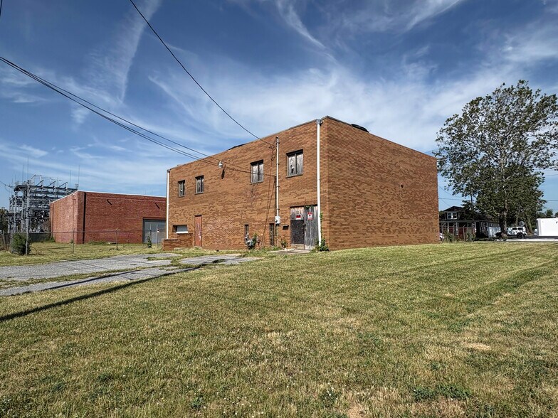 More Photos Of 200 White Horse Pike, Egg Harbor City Flex For Sale