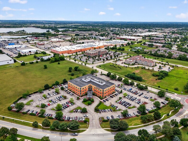 More Photos Of 525 E Congress Pky, Crystal Lake Medical For Lease