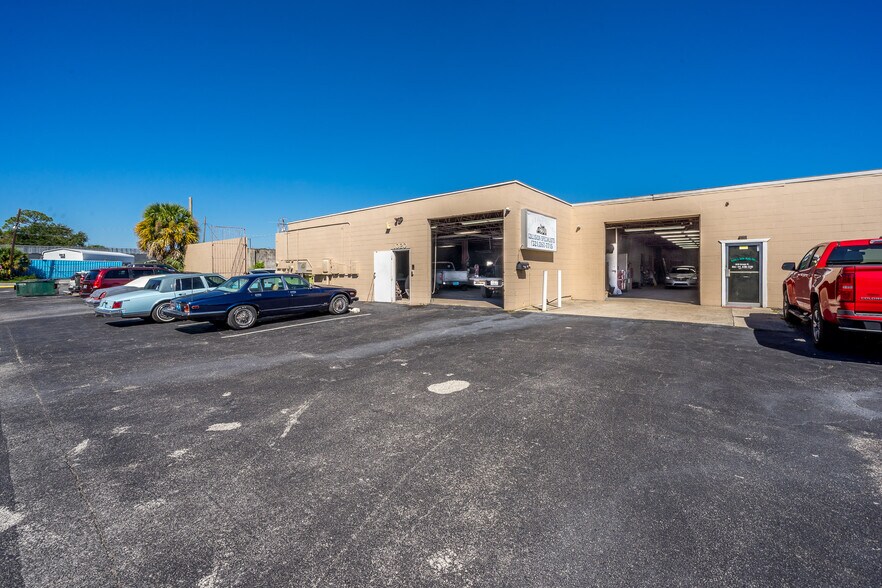 More Photos Of 1018 Orange St, Titusville Warehouse For Sale