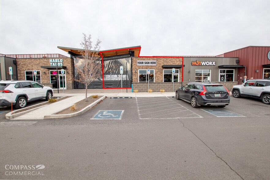 More Photos Of 1462 NE Cushing Dr, Bend General Retail For Lease