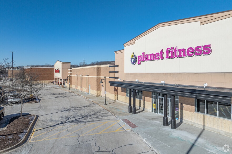 More Photos Of 13406-13478 S Archer Ave, Lemont Unknown For Lease