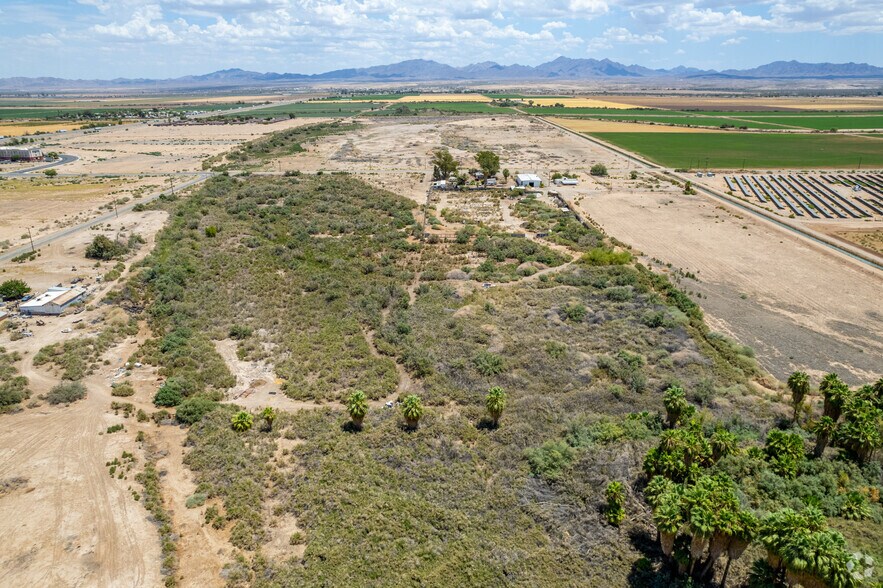 More Photos Of 643 S Intake Blvd, Blythe Warehouse For Sale