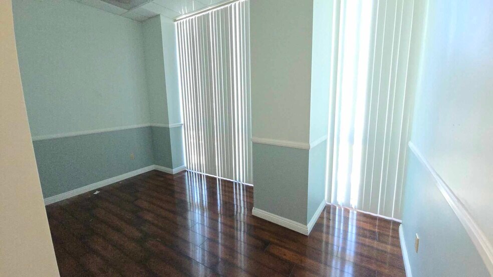 More Photos Of 15775 Laguna Canyon Rd, Irvine Medical For Lease