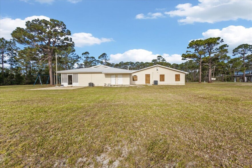More Photos Of 21070 Beach Rd, Perry Specialty For Sale