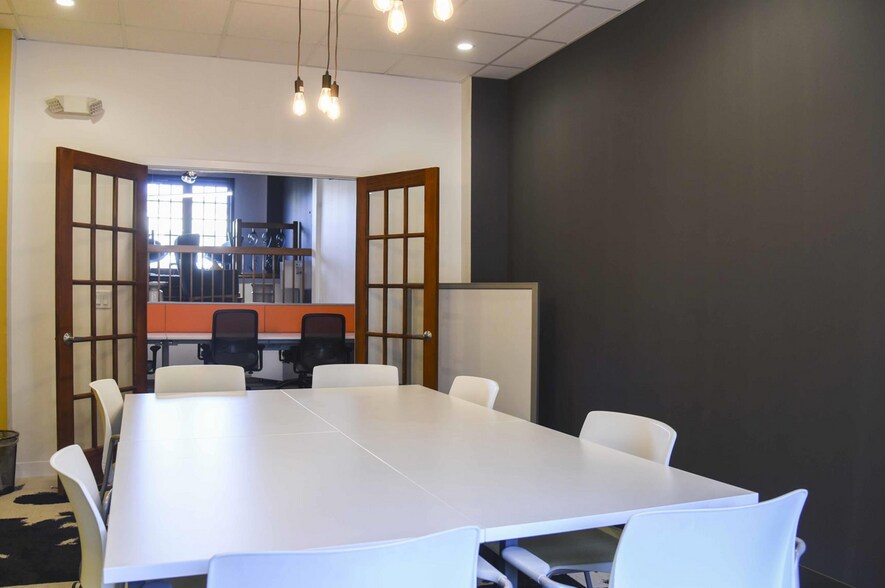 More Photos Of 25 N River Ln, Geneva Coworking Space