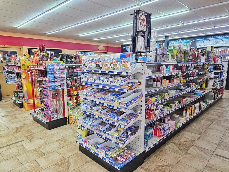 More Photos Of 6092 Main St, Jane Lew Convenience Store For Sale
