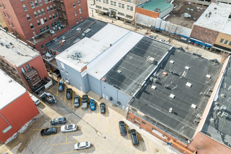 More Photos Of 212-218 E 4th St, Waterloo Loft Creative Space For Sale