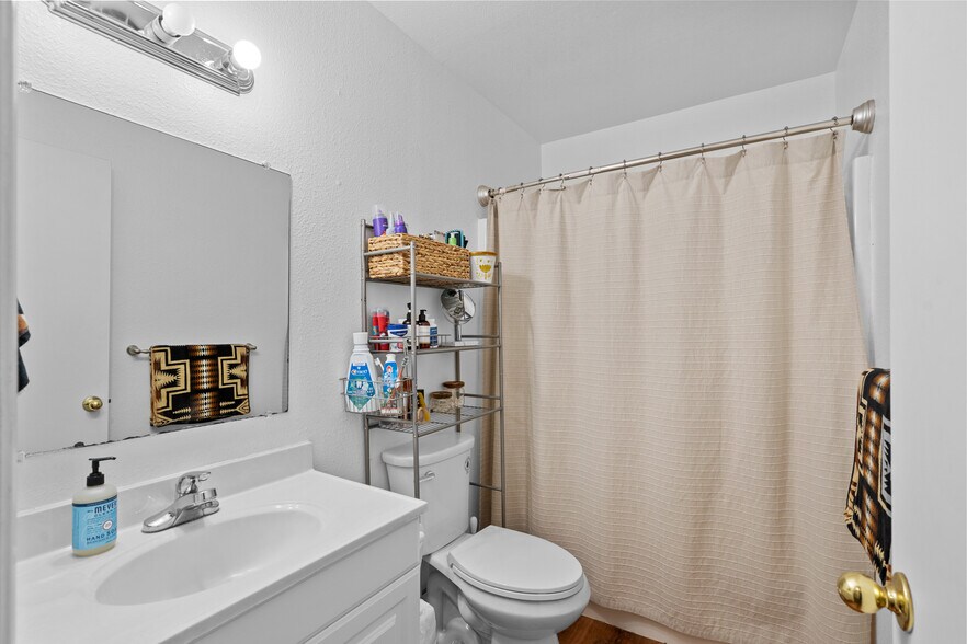 More Photos Of 140 S Chase St, Heppner Apartments For Sale
