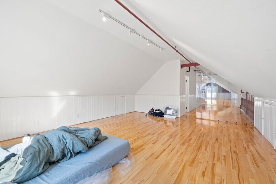 More Photos Of 2250 Union St, San Francisco Storefront Retail Office For Lease