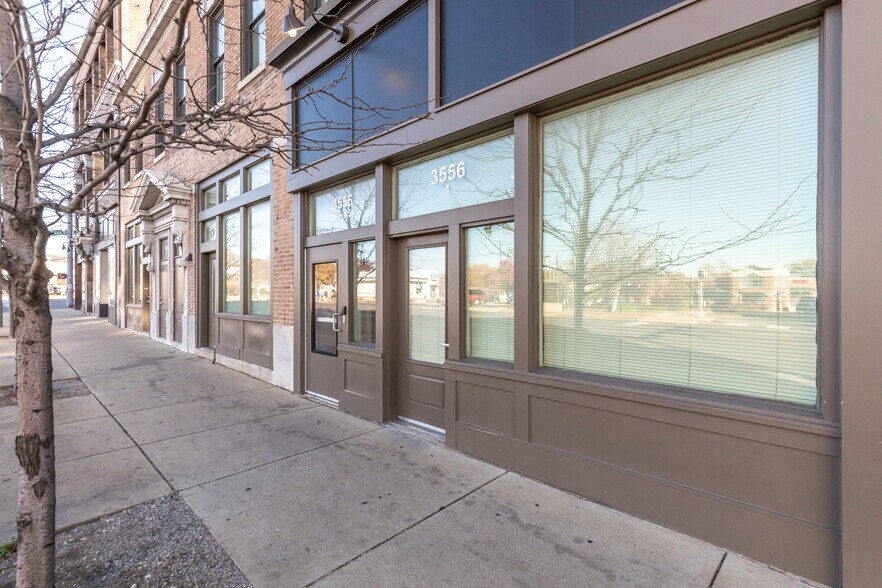 More Photos Of 3550-3552 Gravois Ave, Saint Louis Freestanding For Lease
