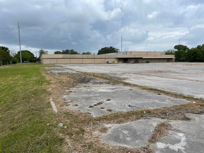 More Photos Of 3835 Gulfway Dr, Port Arthur Warehouse For Lease