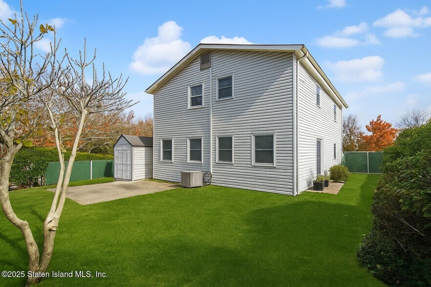 More Photos Of 54 Preston Ave, Staten Island Healthcare For Sale