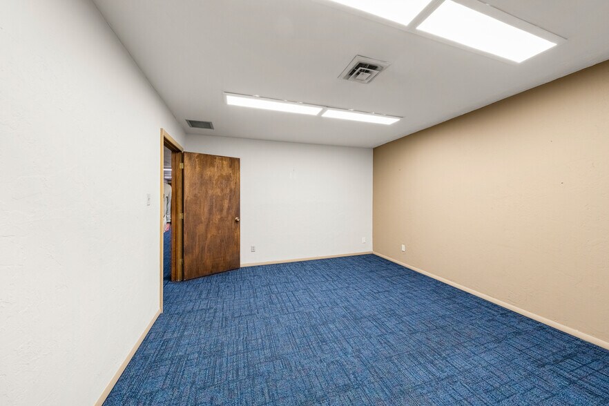 More Photos Of 960 E 2nd Ave, Durango Office For Sale