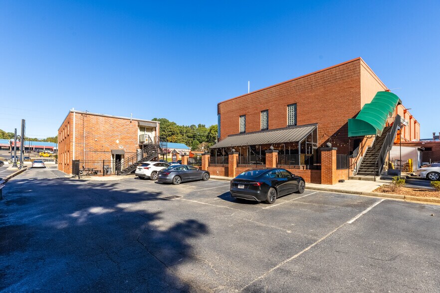 More Photos Of 5145 Buford Hwy NE, Doraville Freestanding For Lease