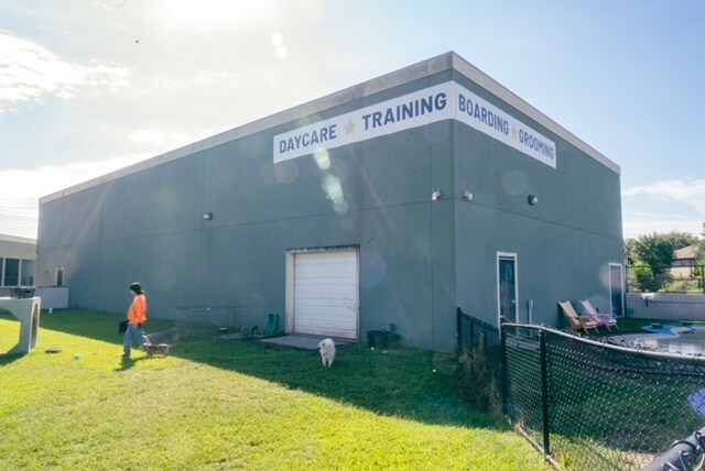 More Photos Of 21725 Clay Rd, Katy Veterinarian Kennel For Sale