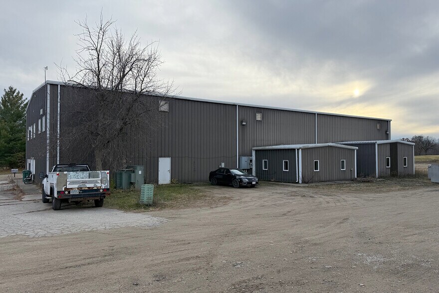 More Photos Of 2601 Iverson Rd, Stoughton Warehouse For Lease