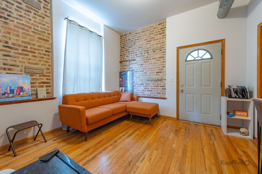 More Photos Of 601 W 47th St, Chicago Storefront Retail Residential For Sale