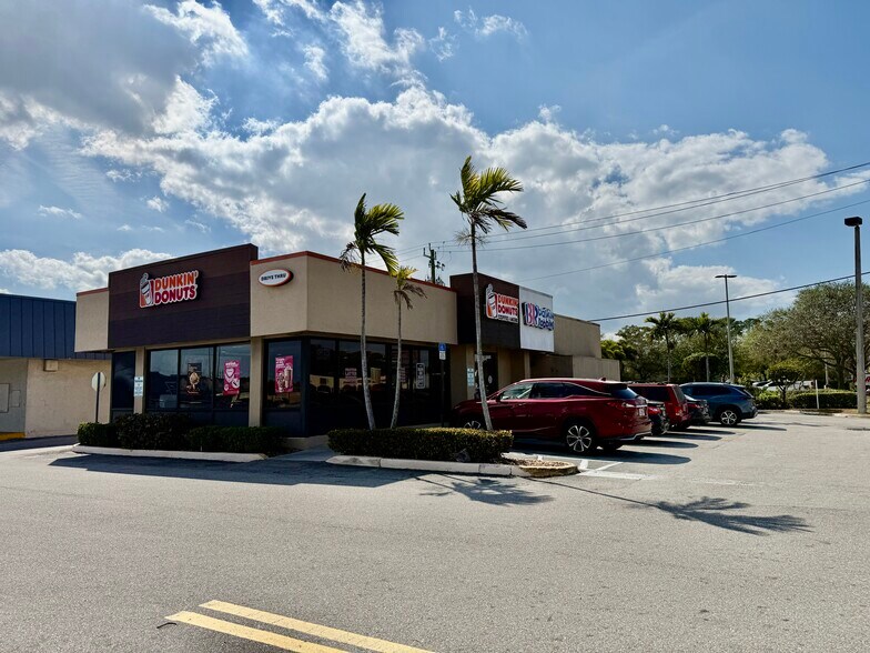 More Photos Of 4550-4644 Lake Worth Rd, Green Acres Unknown For Lease