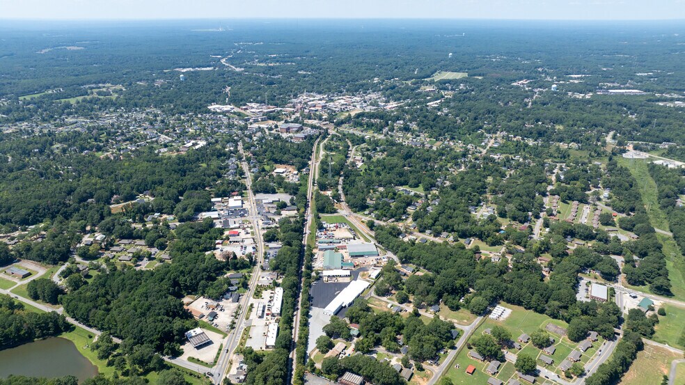 More Photos Of 5 Haynie St, Newnan Warehouse For Lease