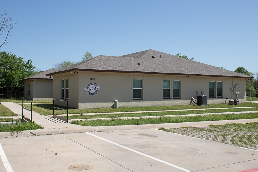 More Photos Of 1500 N Ruddell St, Denton Land For Sale