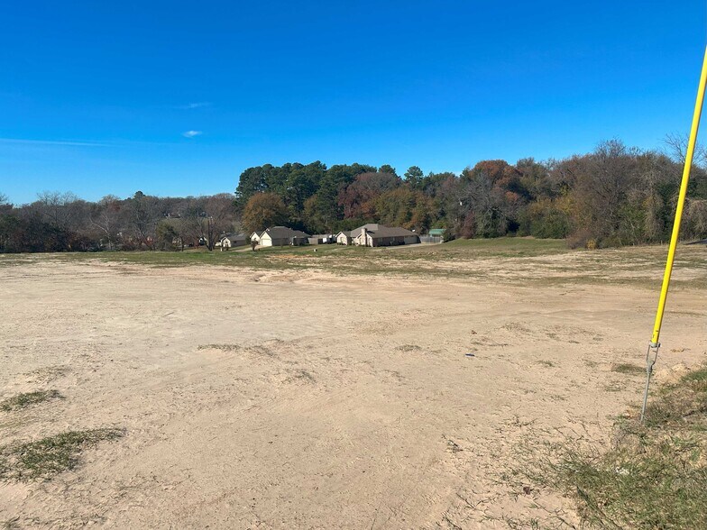 More Photos Of 3020 W Gentry Pky, Tyler Land For Sale