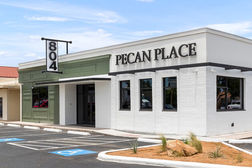 More Photos Of 804 Pecan Blvd, McAllen Coworking Space