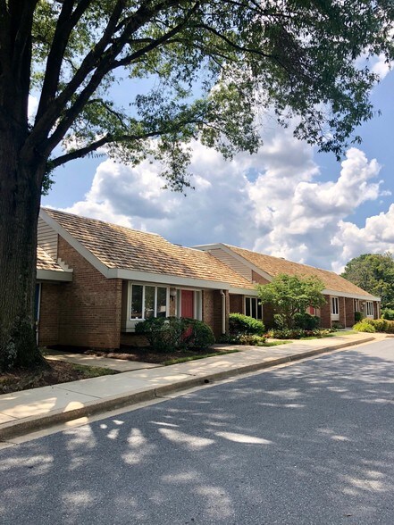More Photos Of 12000-12018 Veirs Mill Rd, Silver Spring Medical For Lease